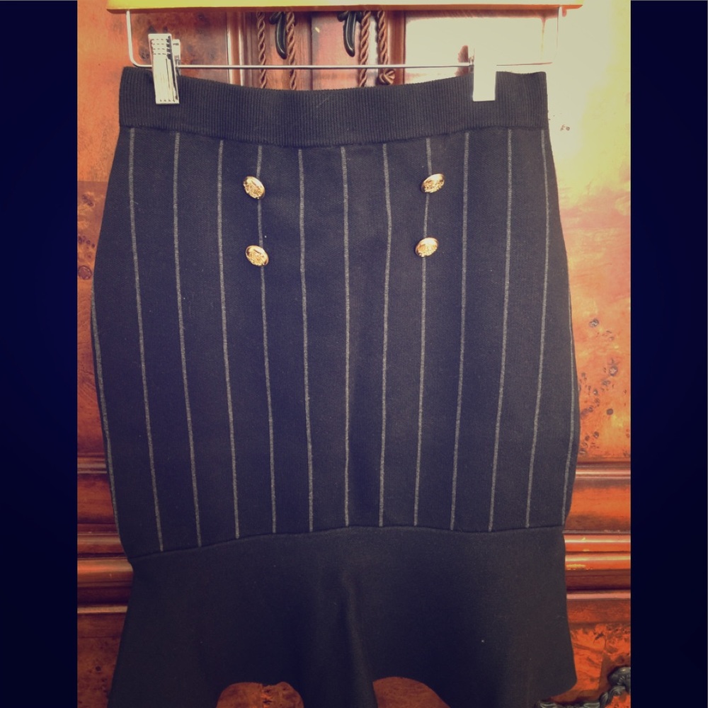 FOREVER 21 knee length skirt classy $24 NWOT